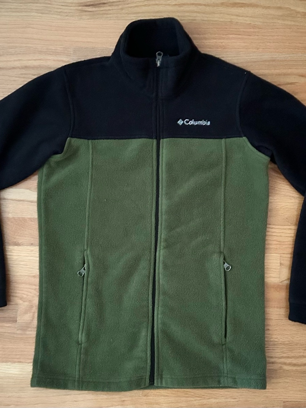 Columbia Fleece Jacket in Olive Green and Black